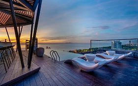 Draco Hotel & Suites